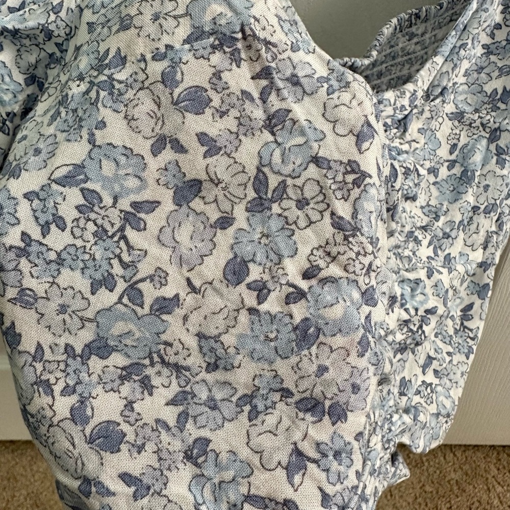 HOLLISTER SET. Blue & White Floral. - Picture 5 of 7